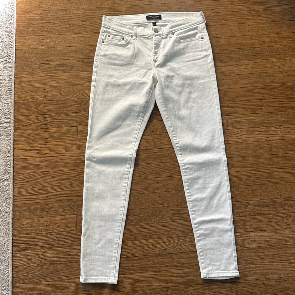 Women’s Banana Republic White Skinny Jean 28 / 6R